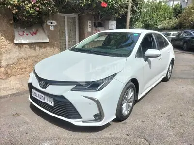 Toyota Corolla Prestige 1.8 hybrid Dynamic CVT CVT 122ch 2022 hybride occasion à Casablanca