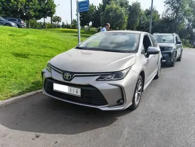 Toyota Corolla Prestige 1.8 hybrid Dynamic CVT CVT 122ch 2021 hybride occasion à Rabat