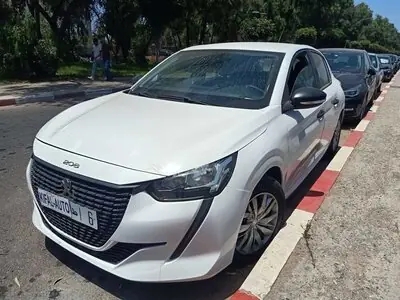Peugeot 208 1.2 PURETECH ACCES BVM 75ch 2022 essence occasion à Casablanca