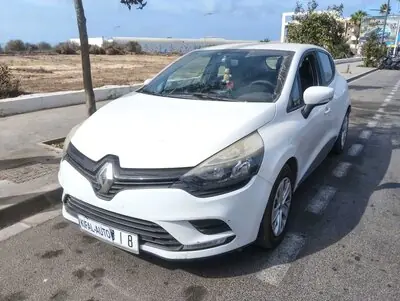 Renault CLIO 1.2 16v Explore BVM 75ch 2016 essence occasion à Casablanca